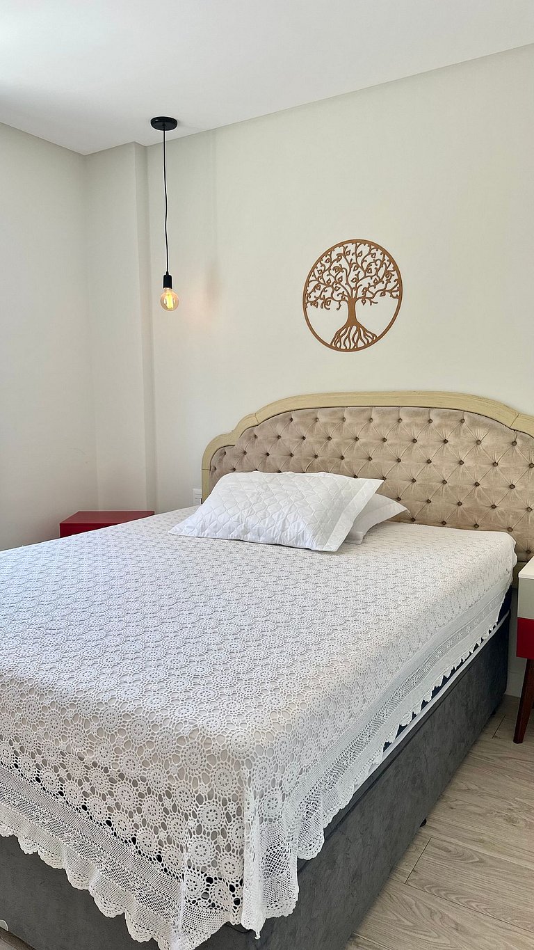 02 Dorm. Sacada com Churrasqueira e Vista para BC