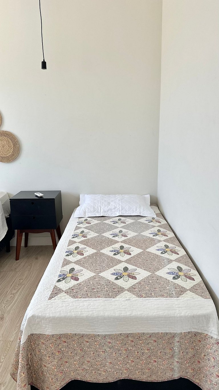 02 Dorm. Sacada com Churrasqueira e Vista para BC