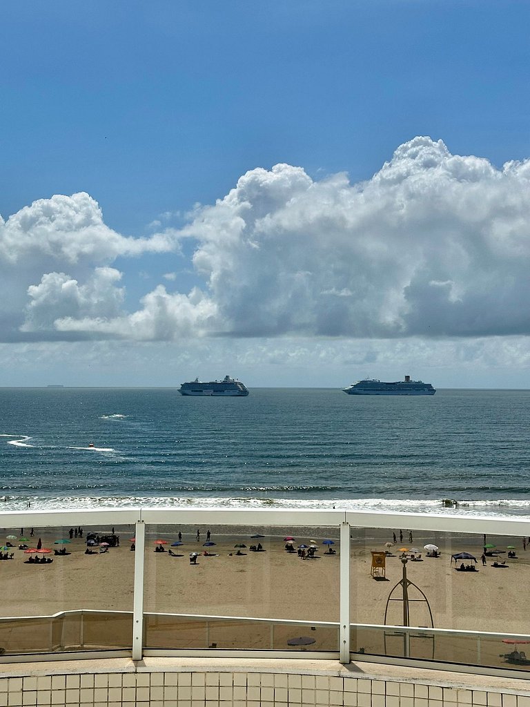 Frente Mar com Churrasqueira - 3 dormitórios