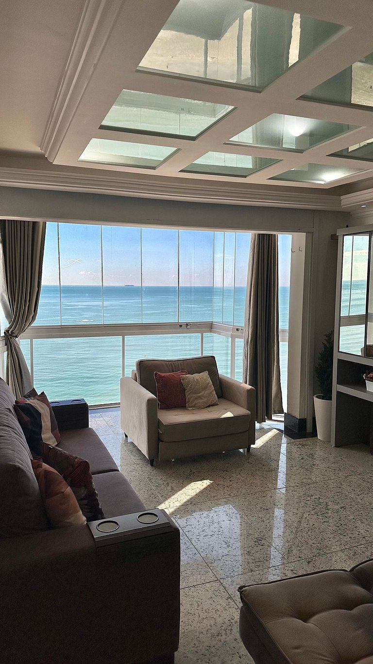Apartamento com 2 suítes frente mar em balneário camboriú.