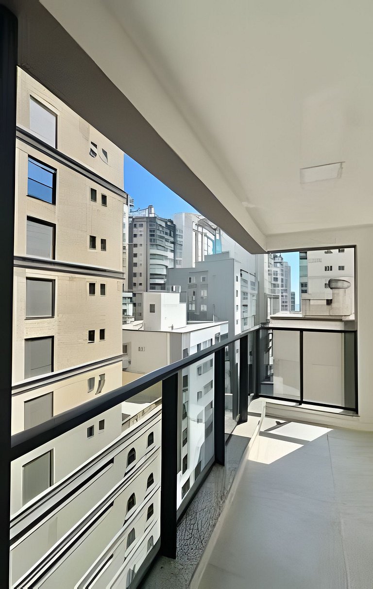 3 Suítes, Churrasqueira e Piscina