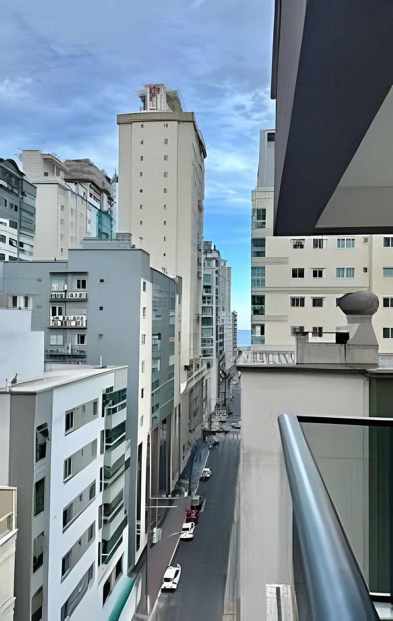 3 Suítes, Churrasqueira e Pertinho da Praia