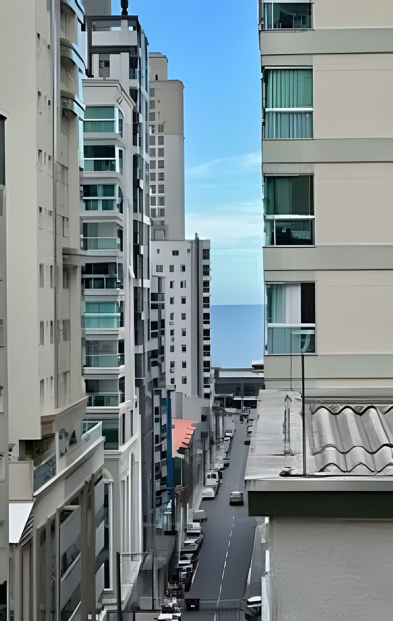 3 Suítes, Churrasqueira e Piscina