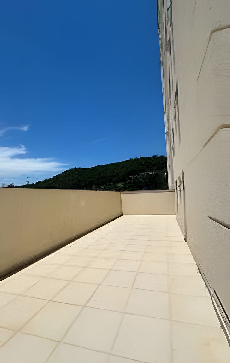 02 Dorm. Sacada com Churrasqueira e Vista para BC