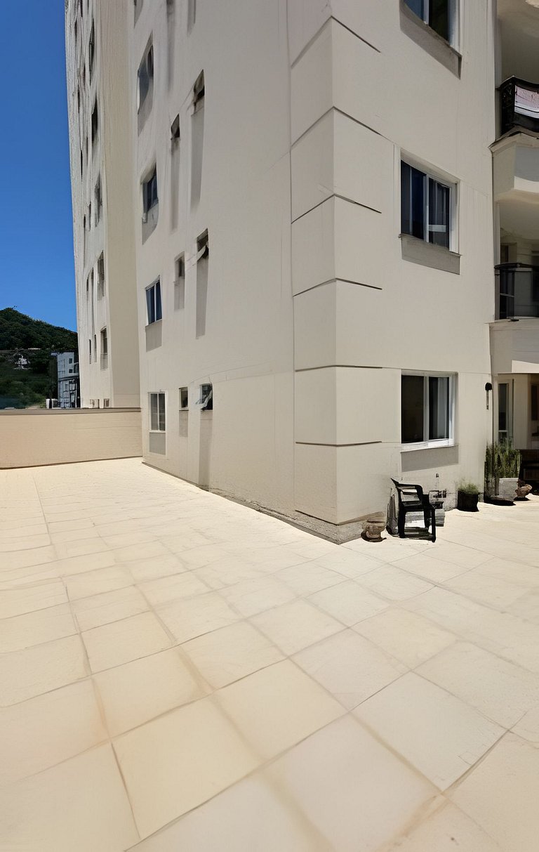 02 Dorm. Sacada com Churrasqueira e Vista para BC