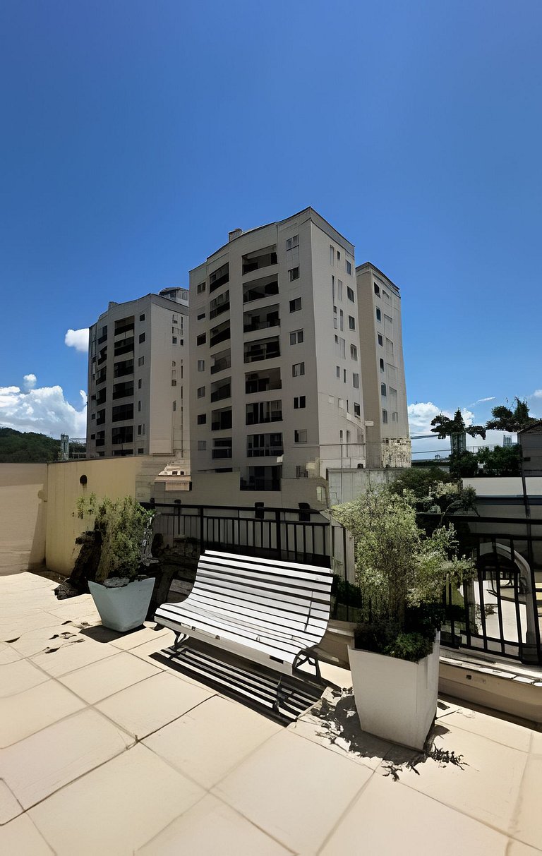 02 Dorm. Sacada com Churrasqueira e Vista para BC