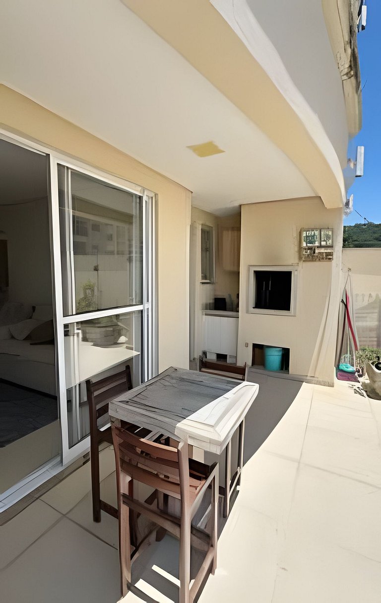 02 Dorm. Sacada com Churrasqueira e Vista para BC