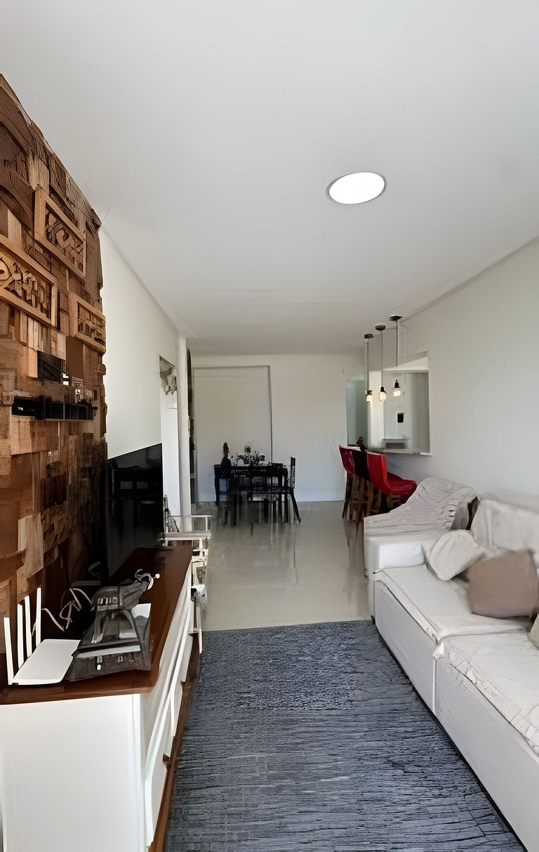 02 Dorm. Sacada com Churrasqueira e Vista para BC