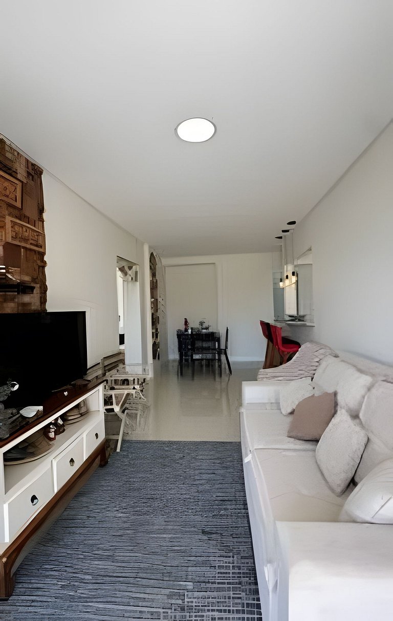 02 Dorm. Sacada com Churrasqueira e Vista para BC