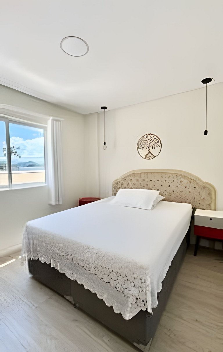 02 Dorm. Sacada com Churrasqueira e Vista para BC