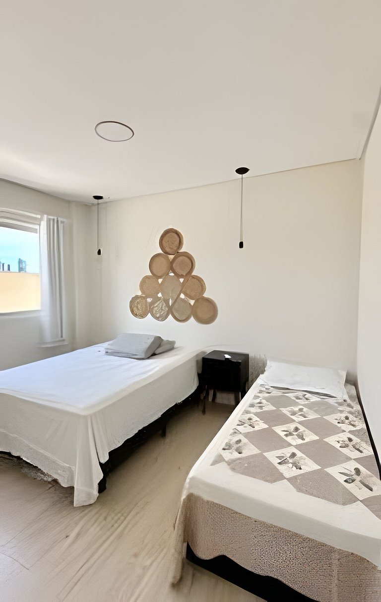 02 Dorm. Sacada com Churrasqueira e Vista para BC