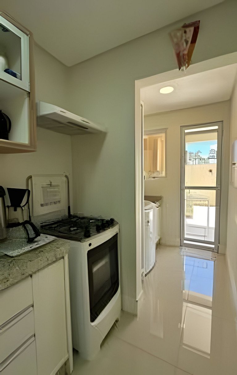 02 Dorm. Sacada com Churrasqueira e Vista para BC