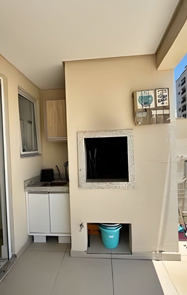 02 Dorm. Sacada com Churrasqueira e Vista para BC