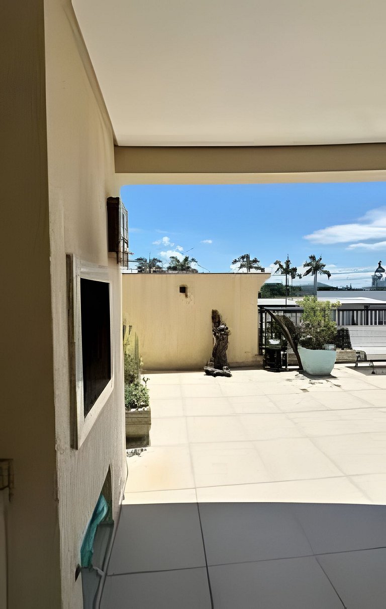 02 Dorm. Sacada com Churrasqueira e Vista para BC