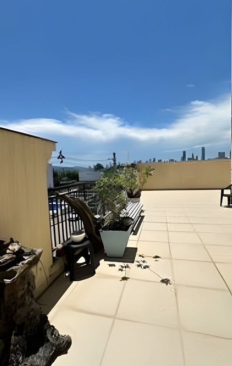 02 Dorm. Sacada com Churrasqueira e Vista para BC