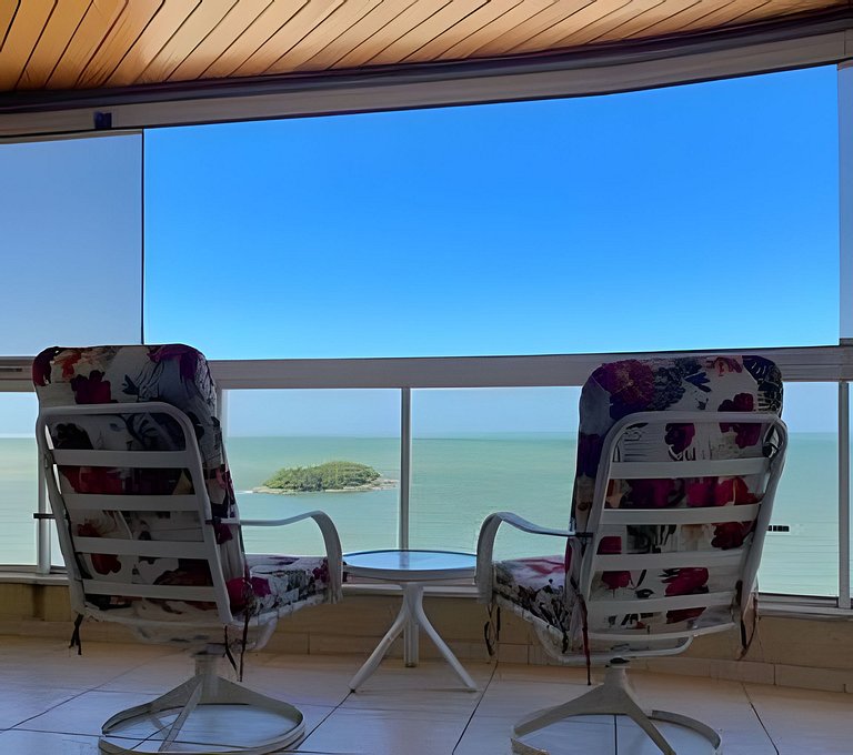 2 Dorm. Frente Mar com Churrasqueira