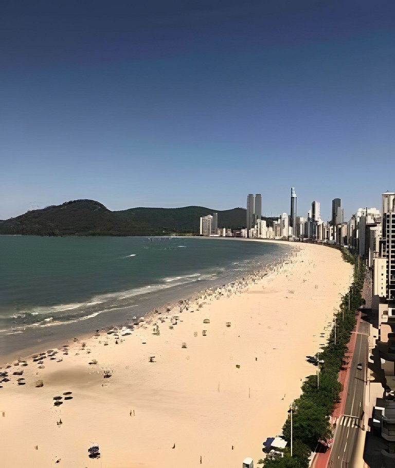 2 Dorm. Frente Mar com Churrasqueira