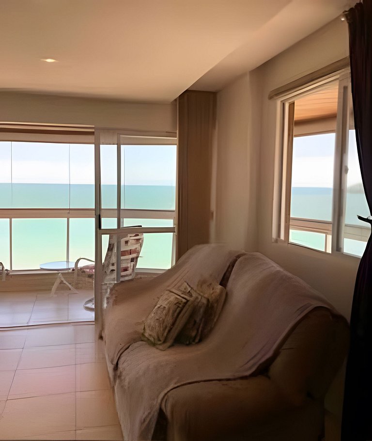 2 Dorm. Frente Mar com Churrasqueira
