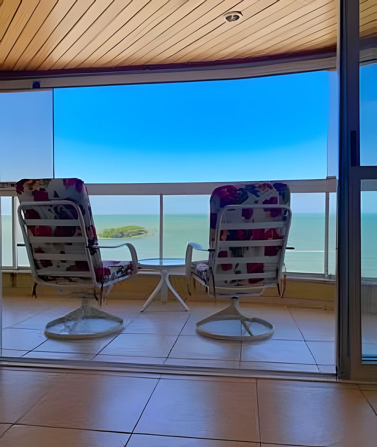 2 Dorm. Frente Mar com Churrasqueira