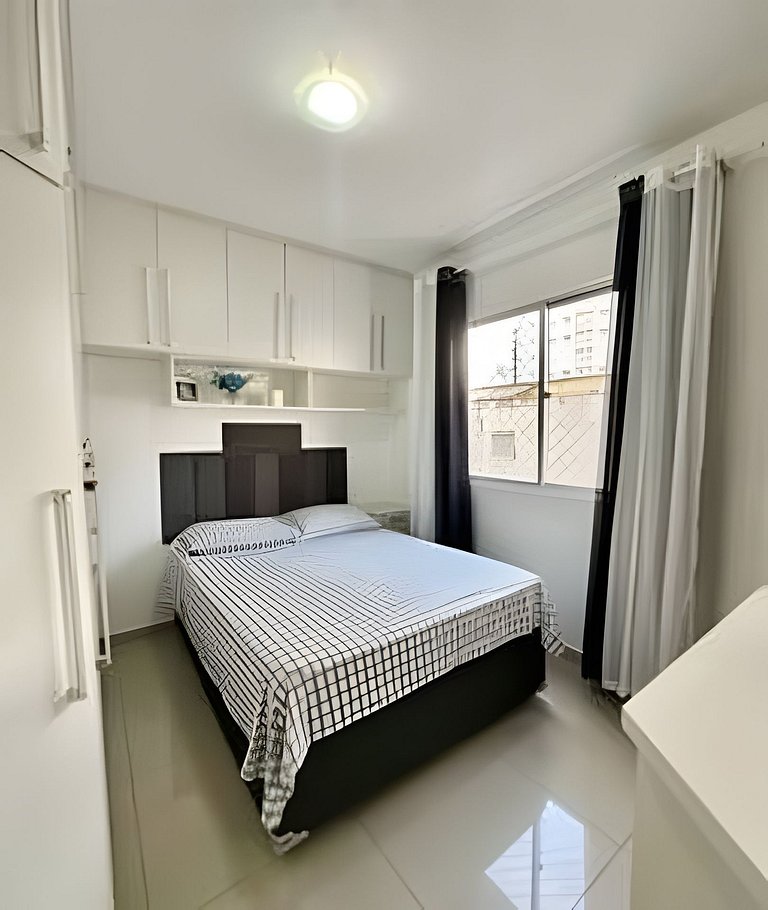 02 Dorm. Aconchegante e Bem localizado