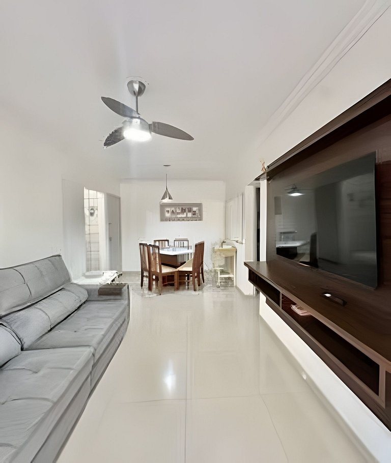 02 Dorm. Aconchegante e Bem localizado