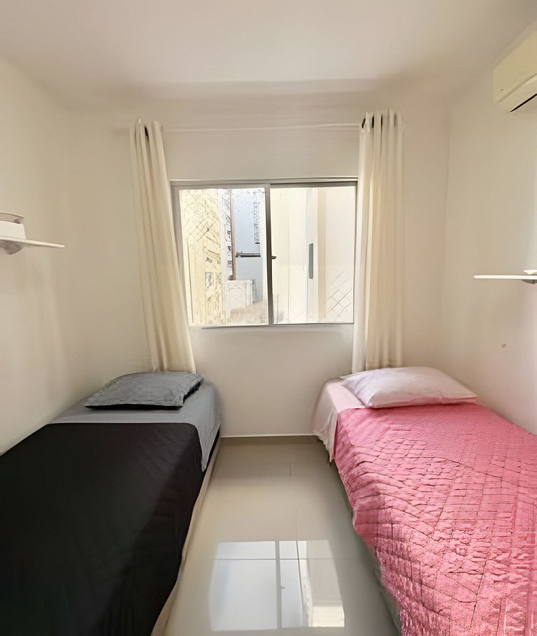 02 Dorm. Aconchegante e Bem localizado