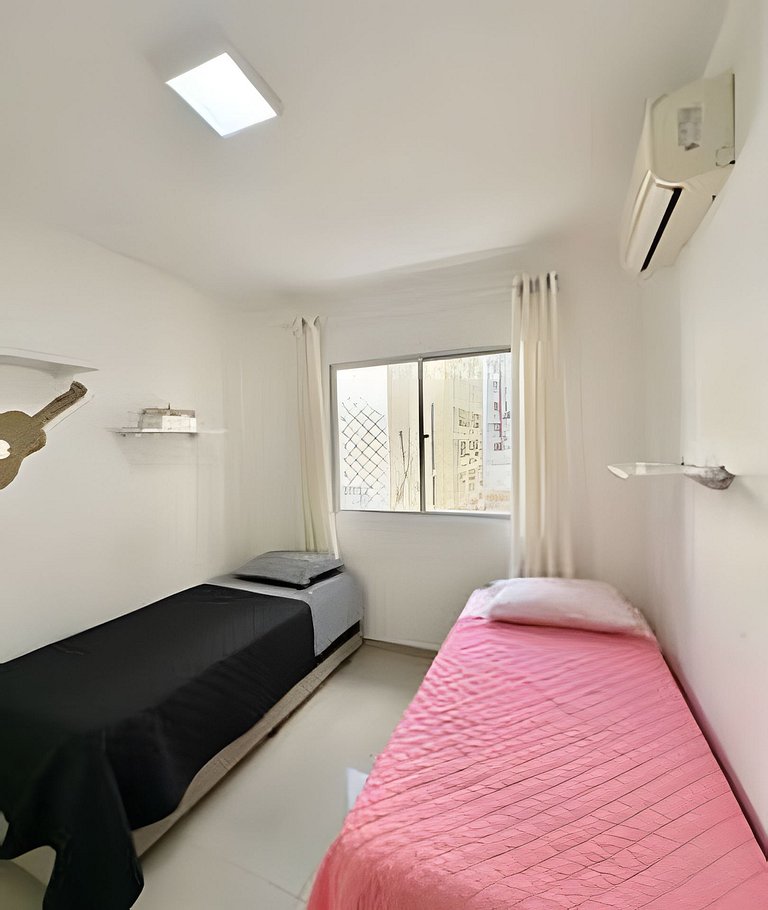 02 Dorm. Aconchegante e Bem localizado