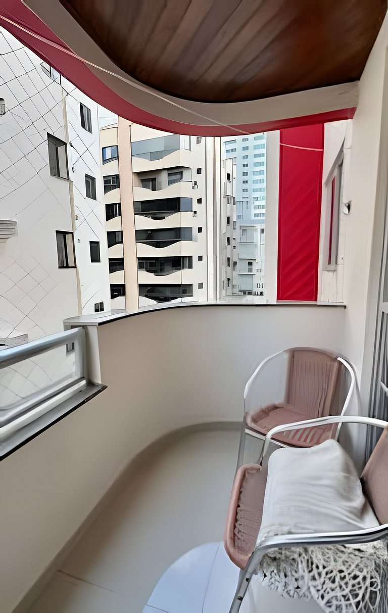 02 Dorm. Aconchegante e Bem localizado