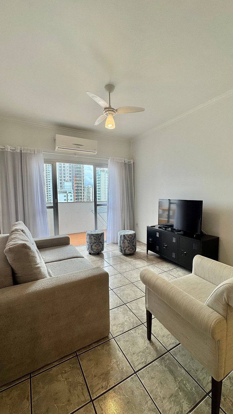 2 Dorm. Sacada com Vista Mar
