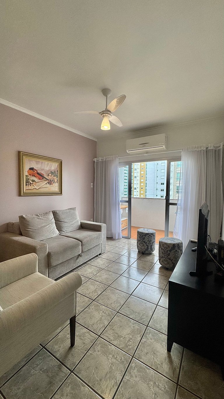 2 Dorm. Sacada com Vista Mar