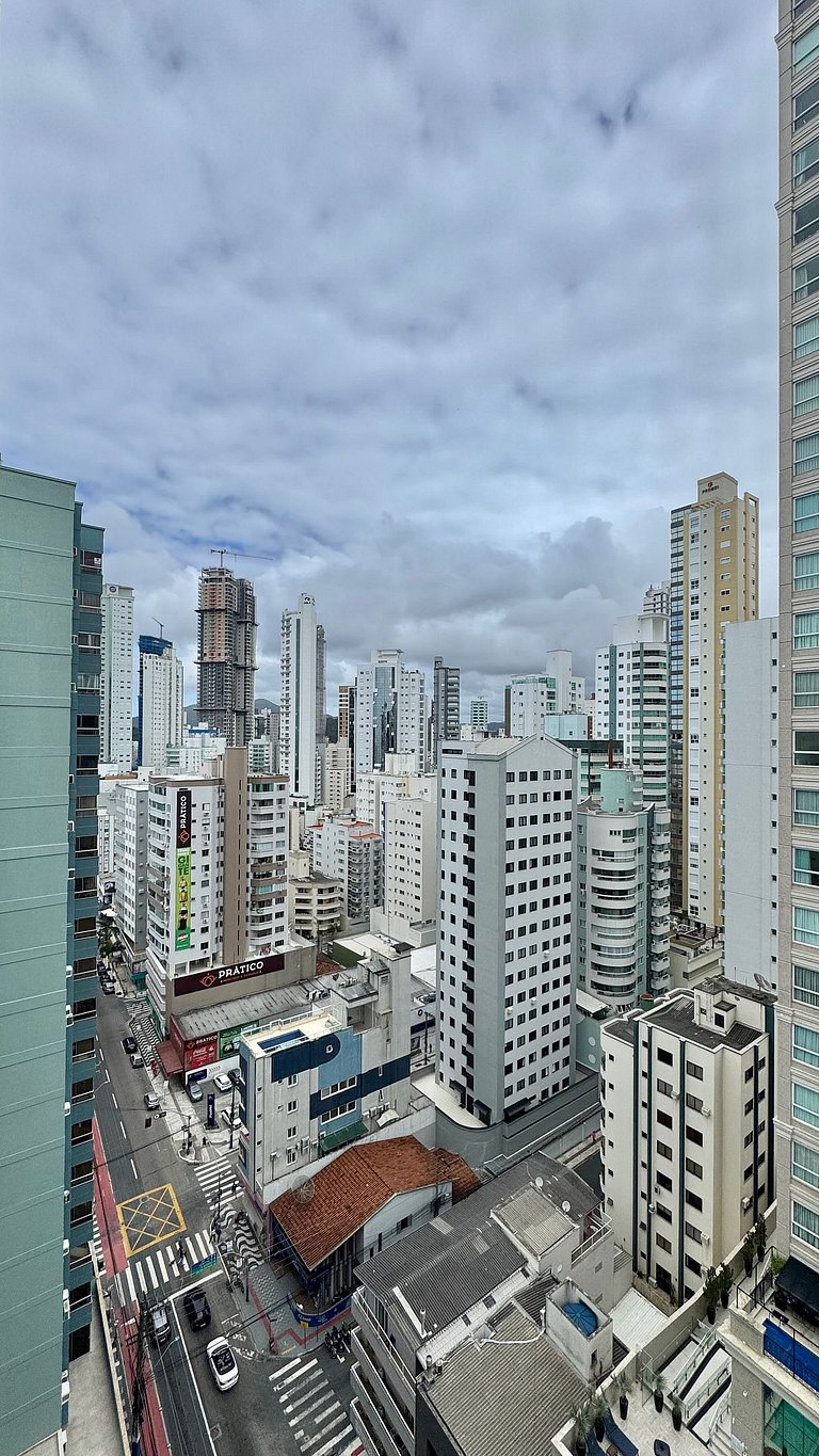 2 Dorm. Sacada com Vista Mar