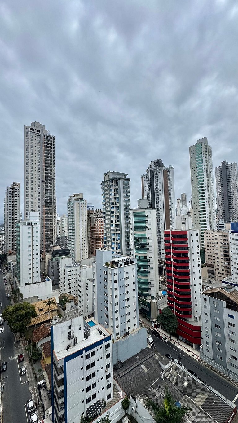2 Dorm. Sacada com Vista Mar