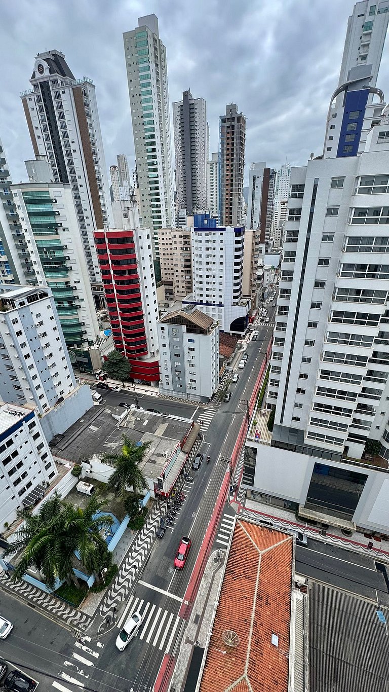 2 Dorm. Sacada com Vista Mar
